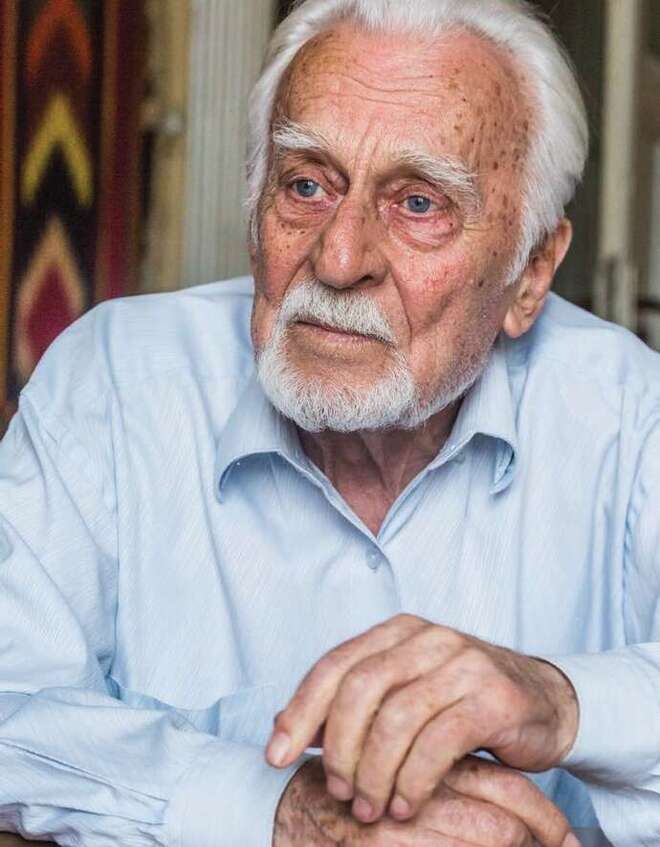 Роман Іваничук